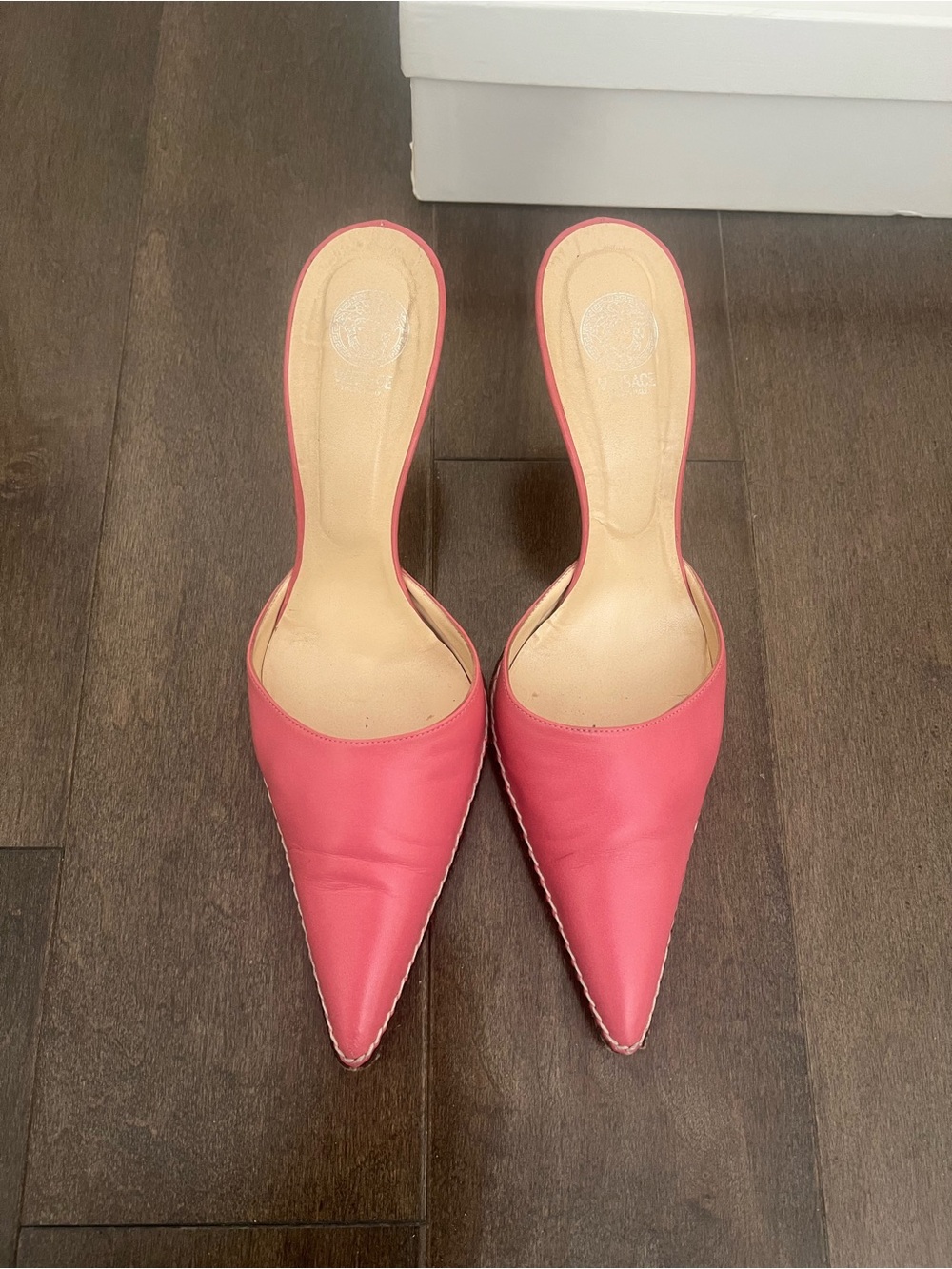 Versace, Limited Addition.
Pink Pointed-Toe Mule Heels - Picture 2 of 7